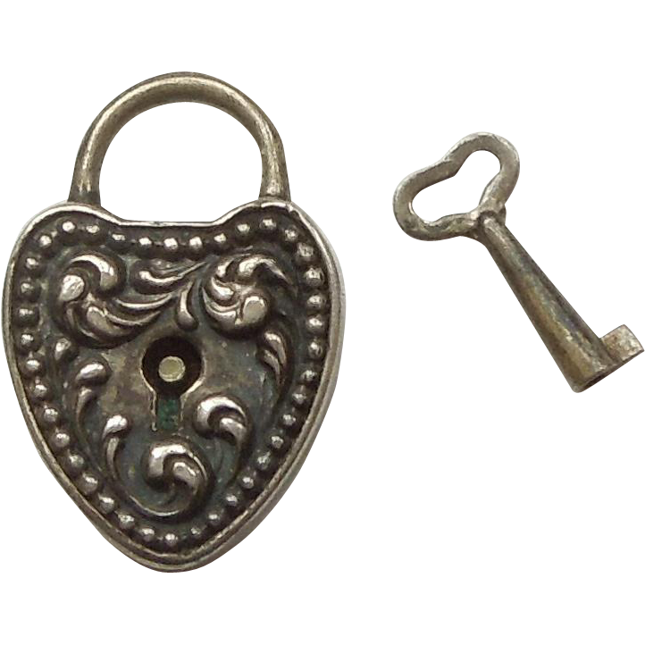 Heart Shaped Lock And Keys Download Free PNG