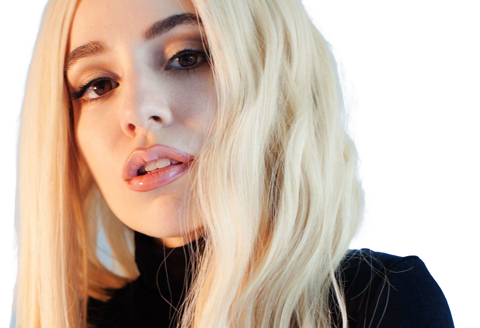 Ava Max Singer Face PNG